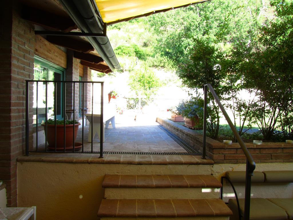 Le Torracce Agriturismo Olistico Hotel Valfabbrica ภายนอก รูปภาพ